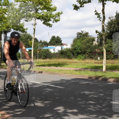 10.08.2025 - GEWOBA Citytriathlon Bremen Yannick Fuchs http://msf.ph/oto/8560551 10.08.2025 12:08:29 Radfahren 595, 597, 603, 608, 661, 672, 737, 797 meine-sportfotos.de
