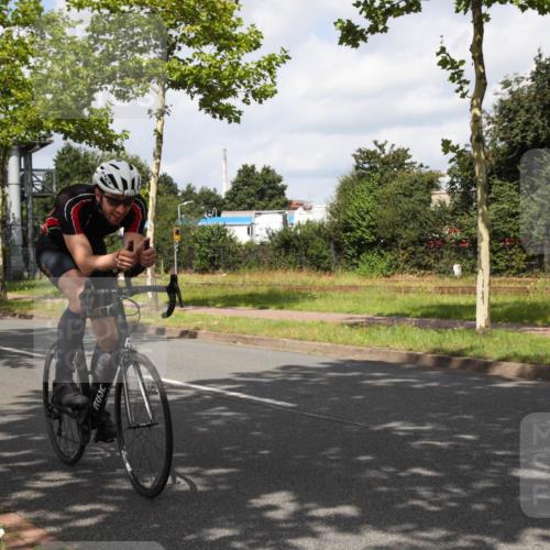 10.08.2025 - GEWOBA Citytriathlon Bremen Yannick Fuchs http://msf.ph/oto/8560557 10.08.2025 12:08:31 Radfahren 595, 597, 603, 608, 661, 672, 677, 737, 797 meine-sportfotos.de