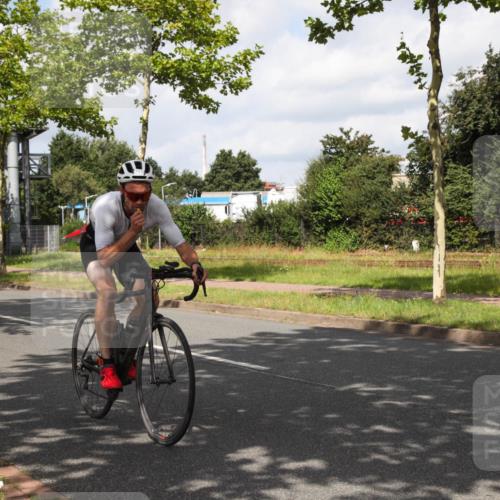 10.08.2025 - GEWOBA Citytriathlon Bremen Yannick Fuchs http://msf.ph/oto/8560559 10.08.2025 12:08:33 Radfahren 597, 603, 608, 661, 672, 677, 737, 797 meine-sportfotos.de