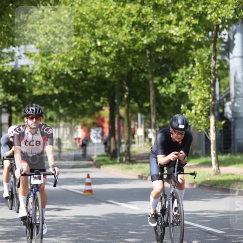 10.08.2025 - GEWOBA Citytriathlon Bremen Yannick Fuchs http://msf.ph/oto/8560561 10.08.2025 12:42:56 Radfahren 628, 644, 684, 710, 846, 850, 871, 889, 909 meine-sportfotos.de