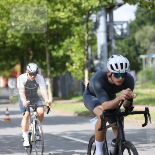 10.08.2025 - GEWOBA Citytriathlon Bremen Yannick Fuchs http://msf.ph/oto/8560574 10.08.2025 12:42:58 Radfahren 628, 644, 677, 684, 710, 846, 850, 871, 889, 909 meine-sportfotos.de