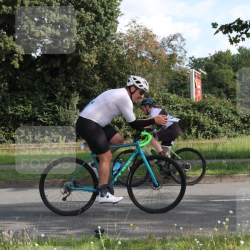 10.08.2025 - GEWOBA Citytriathlon Bremen Yannick Fuchs http://msf.ph/oto/8560582 10.08.2025 10:38:36 Radfahren 31, 63, 101, 163, 211, 391, 429, 443, 463, 475, 513 meine-sportfotos.de