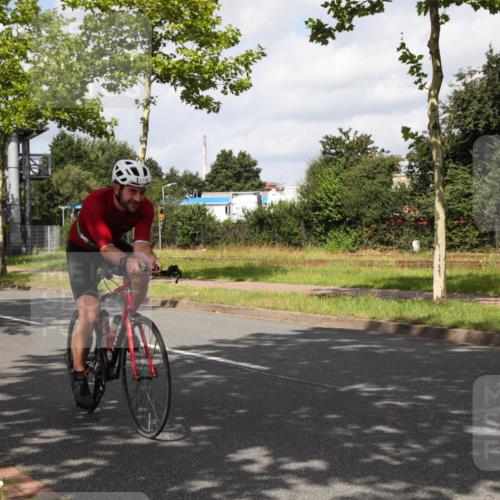 10.08.2025 - GEWOBA Citytriathlon Bremen Yannick Fuchs http://msf.ph/oto/8560586 10.08.2025 12:08:40 Radfahren 597, 603, 608, 672, 677, 737, 797, 850, 883 meine-sportfotos.de