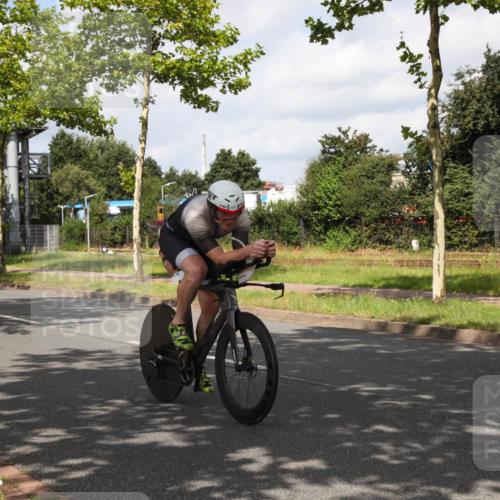 10.08.2025 - GEWOBA Citytriathlon Bremen Yannick Fuchs http://msf.ph/oto/8560592 10.08.2025 12:08:47 Radfahren 608, 619, 672, 677, 684, 737, 797, 850, 883 meine-sportfotos.de
