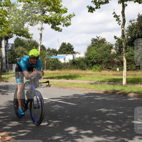 10.08.2025 - GEWOBA Citytriathlon Bremen Yannick Fuchs http://msf.ph/oto/8560596 10.08.2025 12:08:52 Radfahren 608, 619, 677, 684, 727, 797, 850, 883 meine-sportfotos.de