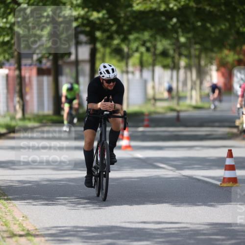 10.08.2025 - GEWOBA Citytriathlon Bremen Yannick Fuchs http://msf.ph/oto/8560599 10.08.2025 12:43:01 Radfahren 612, 628, 644, 677, 684, 710, 846, 850, 871, 889, 909 meine-sportfotos.de