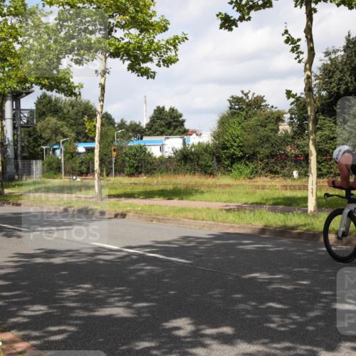 10.08.2025 - GEWOBA Citytriathlon Bremen Yannick Fuchs http://msf.ph/oto/8560615 10.08.2025 12:09:00 Radfahren 619, 684, 727, 731, 850, 871, 883 meine-sportfotos.de