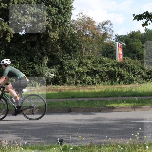 10.08.2025 - GEWOBA Citytriathlon Bremen Yannick Fuchs http://msf.ph/oto/8560627 10.08.2025 10:38:40 Radfahren 31, 63, 119, 163, 211, 429, 443, 463, 475, 506, 513 meine-sportfotos.de