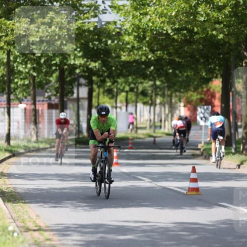 10.08.2025 - GEWOBA Citytriathlon Bremen Yannick Fuchs http://msf.ph/oto/8560630 10.08.2025 12:43:04 Radfahren 612, 628, 644, 677, 684, 710, 846, 850, 871, 889, 945 meine-sportfotos.de