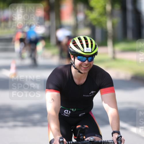 10.08.2025 - GEWOBA Citytriathlon Bremen Yannick Fuchs http://msf.ph/oto/8560631 10.08.2025 14:19:51 Radfahren 36, 59, 170, 174, 287 meine-sportfotos.de