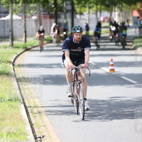 10.08.2025 - GEWOBA Citytriathlon Bremen Yannick Fuchs http://msf.ph/oto/8560639 10.08.2025 14:20:01 Radfahren 18, 36, 130, 195, 238, 256, 257 meine-sportfotos.de