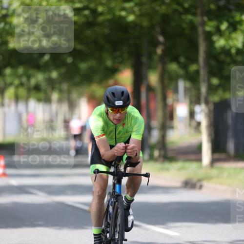 10.08.2025 - GEWOBA Citytriathlon Bremen Yannick Fuchs http://msf.ph/oto/8560643 10.08.2025 12:43:05 Radfahren 612, 628, 644, 677, 684, 710, 846, 871, 889, 945 meine-sportfotos.de