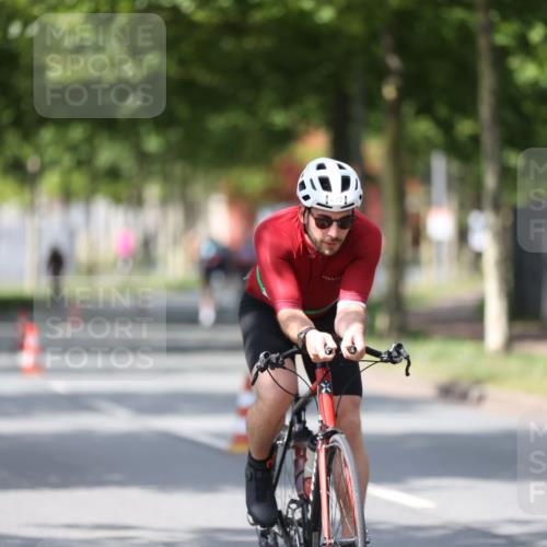 10.08.2025 - GEWOBA Citytriathlon Bremen Yannick Fuchs http://msf.ph/oto/8560666 10.08.2025 12:43:07 Radfahren 612, 628, 644, 677, 684, 710, 846, 871, 889, 945, 964 meine-sportfotos.de