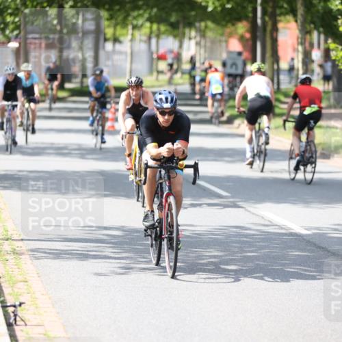 10.08.2025 - GEWOBA Citytriathlon Bremen Yannick Fuchs http://msf.ph/oto/8560670 10.08.2025 14:20:05 Radfahren 18, 36, 52, 130, 195, 197, 238, 256, 257 meine-sportfotos.de