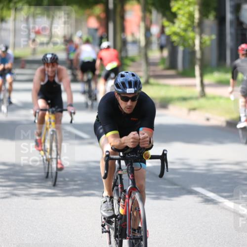 10.08.2025 - GEWOBA Citytriathlon Bremen Yannick Fuchs http://msf.ph/oto/8560676 10.08.2025 14:20:05 Radfahren 18, 36, 52, 130, 195, 197, 238, 256, 257 meine-sportfotos.de