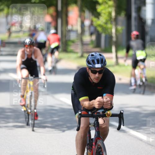 10.08.2025 - GEWOBA Citytriathlon Bremen Yannick Fuchs http://msf.ph/oto/8560679 10.08.2025 14:20:06 Radfahren 18, 36, 52, 130, 195, 197, 238, 256, 257 meine-sportfotos.de