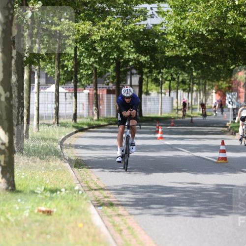 10.08.2025 - GEWOBA Citytriathlon Bremen Yannick Fuchs http://msf.ph/oto/8560682 10.08.2025 12:43:10 Radfahren 612, 628, 677, 684, 710, 871, 885, 889, 945, 964 meine-sportfotos.de