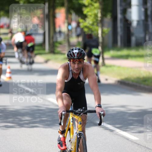 10.08.2025 - GEWOBA Citytriathlon Bremen Yannick Fuchs http://msf.ph/oto/8560685 10.08.2025 14:20:06 Radfahren 18, 36, 52, 130, 195, 197, 238, 256, 257 meine-sportfotos.de