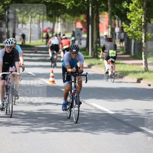 10.08.2025 - GEWOBA Citytriathlon Bremen Yannick Fuchs http://msf.ph/oto/8560692 10.08.2025 14:20:07 Radfahren 18, 36, 52, 130, 195, 197, 238, 256, 257 meine-sportfotos.de