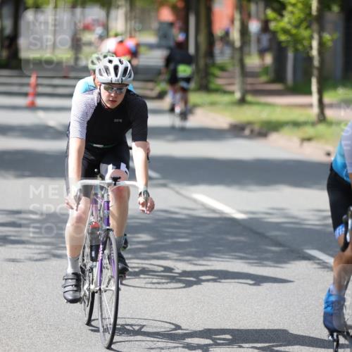 10.08.2025 - GEWOBA Citytriathlon Bremen Yannick Fuchs http://msf.ph/oto/8560702 10.08.2025 14:20:08 Radfahren 18, 36, 52, 130, 195, 197, 238, 256, 257 meine-sportfotos.de