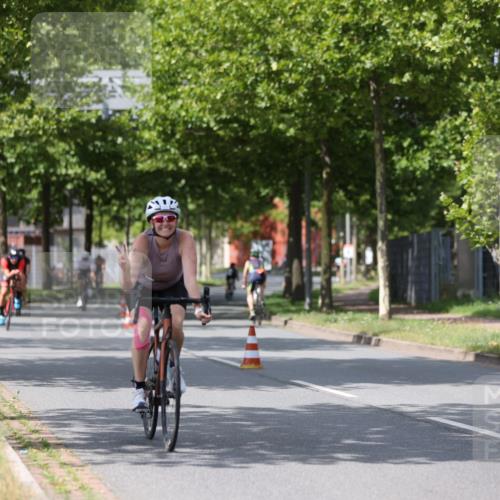 10.08.2025 - GEWOBA Citytriathlon Bremen Yannick Fuchs http://msf.ph/oto/8560708 10.08.2025 12:43:16 Radfahren 612, 646, 677, 885, 889, 945, 964, 1038 meine-sportfotos.de