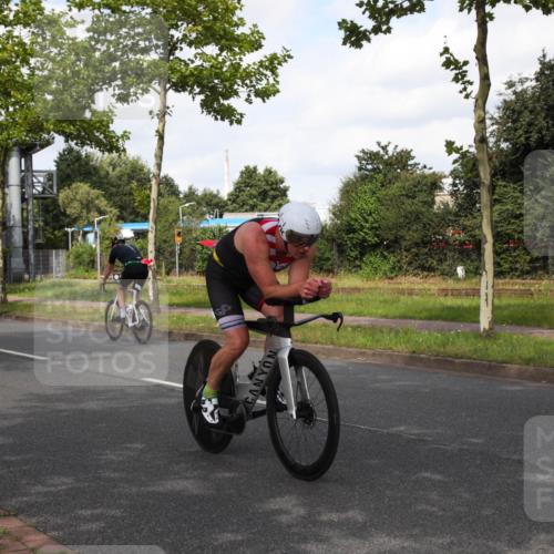 10.08.2025 - GEWOBA Citytriathlon Bremen Yannick Fuchs http://msf.ph/oto/8560713 10.08.2025 12:09:50 Radfahren 586, 607, 628, 688, 697, 703, 732, 830, 849 meine-sportfotos.de