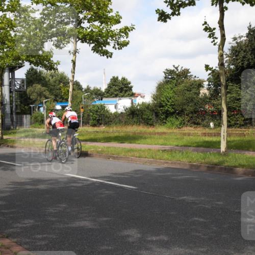 10.08.2025 - GEWOBA Citytriathlon Bremen Yannick Fuchs http://msf.ph/oto/8560721 10.08.2025 12:09:52 Radfahren 586, 607, 628, 688, 697, 703, 732, 830, 849 meine-sportfotos.de