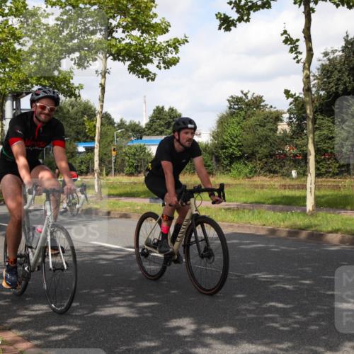 10.08.2025 - GEWOBA Citytriathlon Bremen Yannick Fuchs http://msf.ph/oto/8560735 10.08.2025 12:09:54 Radfahren 586, 607, 628, 688, 697, 703, 732, 830, 849 meine-sportfotos.de