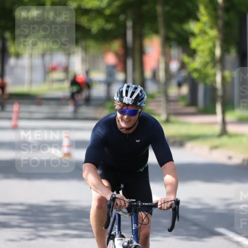 10.08.2025 - GEWOBA Citytriathlon Bremen Yannick Fuchs http://msf.ph/oto/8560736 10.08.2025 14:20:11 Radfahren 18, 29, 52, 130, 195, 197, 238, 256, 257 meine-sportfotos.de