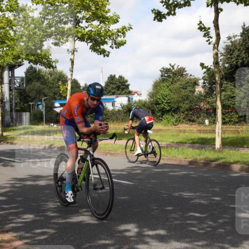 10.08.2025 - GEWOBA Citytriathlon Bremen Yannick Fuchs http://msf.ph/oto/8560740 10.08.2025 12:09:56 Radfahren 586, 607, 628, 688, 697, 732, 830, 849 meine-sportfotos.de