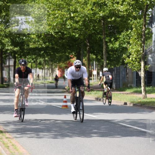 10.08.2025 - GEWOBA Citytriathlon Bremen Yannick Fuchs http://msf.ph/oto/8560741 10.08.2025 12:43:20 Radfahren 612, 646, 677, 885, 889, 945, 964, 1038 meine-sportfotos.de