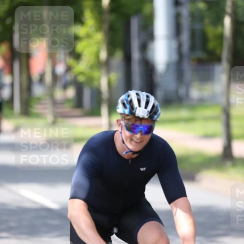 10.08.2025 - GEWOBA Citytriathlon Bremen Yannick Fuchs http://msf.ph/oto/8560742 10.08.2025 14:20:11 Radfahren 18, 29, 52, 130, 195, 197, 238, 256, 257 meine-sportfotos.de