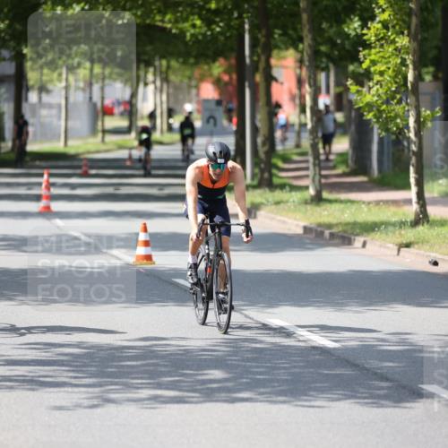 10.08.2025 - GEWOBA Citytriathlon Bremen Yannick Fuchs http://msf.ph/oto/8560745 10.08.2025 14:20:15 Radfahren 18, 29, 52, 130, 195, 197, 238, 256, 257 meine-sportfotos.de