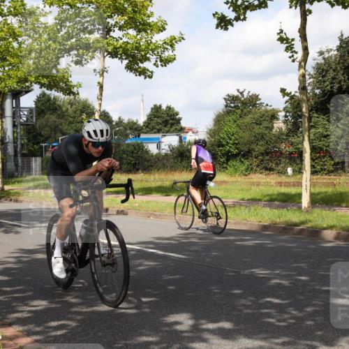10.08.2025 - GEWOBA Citytriathlon Bremen Yannick Fuchs http://msf.ph/oto/8560747 10.08.2025 12:09:57 Radfahren 586, 607, 628, 688, 697, 732, 830, 849 meine-sportfotos.de