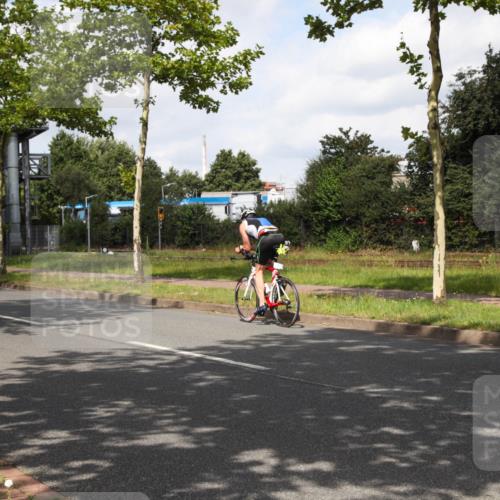 10.08.2025 - GEWOBA Citytriathlon Bremen Yannick Fuchs http://msf.ph/oto/8560753 10.08.2025 12:10:01 Radfahren 586, 607, 628, 688, 732, 830, 849, 1024 meine-sportfotos.de
