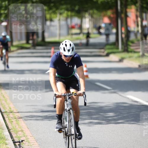 10.08.2025 - GEWOBA Citytriathlon Bremen Yannick Fuchs http://msf.ph/oto/8560758 10.08.2025 14:20:16 Radfahren 18, 29, 52, 130, 195, 197, 238, 256, 257 meine-sportfotos.de