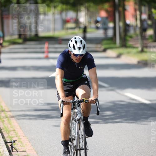 10.08.2025 - GEWOBA Citytriathlon Bremen Yannick Fuchs http://msf.ph/oto/8560762 10.08.2025 14:20:16 Radfahren 18, 29, 52, 130, 195, 197, 238, 256, 257 meine-sportfotos.de