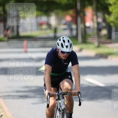 10.08.2025 - GEWOBA Citytriathlon Bremen Yannick Fuchs http://msf.ph/oto/8560763 10.08.2025 14:20:17 Radfahren 18, 29, 52, 130, 195, 197, 238, 256, 257 meine-sportfotos.de