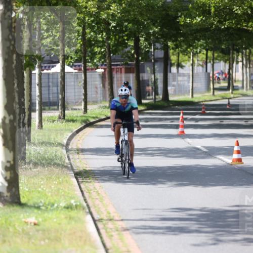 10.08.2025 - GEWOBA Citytriathlon Bremen Yannick Fuchs http://msf.ph/oto/8560773 10.08.2025 14:20:18 Radfahren 18, 29, 35, 52, 130, 197, 238, 256, 257 meine-sportfotos.de