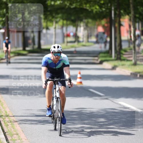 10.08.2025 - GEWOBA Citytriathlon Bremen Yannick Fuchs http://msf.ph/oto/8560780 10.08.2025 14:20:19 Radfahren 18, 29, 35, 52, 80, 130, 197, 238, 256, 257 meine-sportfotos.de