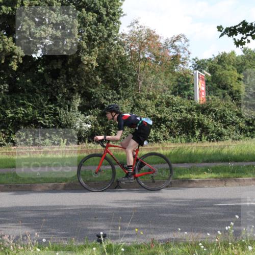 10.08.2025 - GEWOBA Citytriathlon Bremen Yannick Fuchs http://msf.ph/oto/8560783 10.08.2025 10:38:51 Radfahren 31, 63, 113, 119, 417, 429, 443, 498, 506 meine-sportfotos.de
