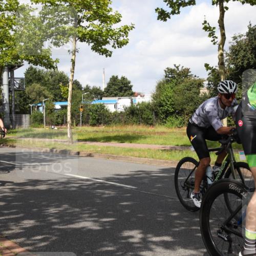 10.08.2025 - GEWOBA Citytriathlon Bremen Yannick Fuchs http://msf.ph/oto/8560802 10.08.2025 12:10:31 Radfahren 629, 644, 647, 656, 710, 712, 722, 730, 755, 819, 889, 1014 meine-sportfotos.de