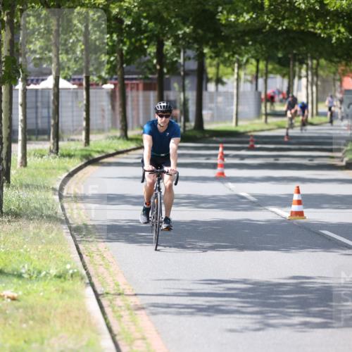 10.08.2025 - GEWOBA Citytriathlon Bremen Yannick Fuchs http://msf.ph/oto/8560804 10.08.2025 14:20:23 Radfahren 28, 29, 35, 52, 67, 80, 197 meine-sportfotos.de