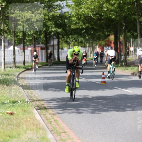 10.08.2025 - GEWOBA Citytriathlon Bremen Yannick Fuchs http://msf.ph/oto/8560805 10.08.2025 12:43:32 Radfahren 646, 835, 837, 842, 885, 925, 955, 964, 1038 meine-sportfotos.de