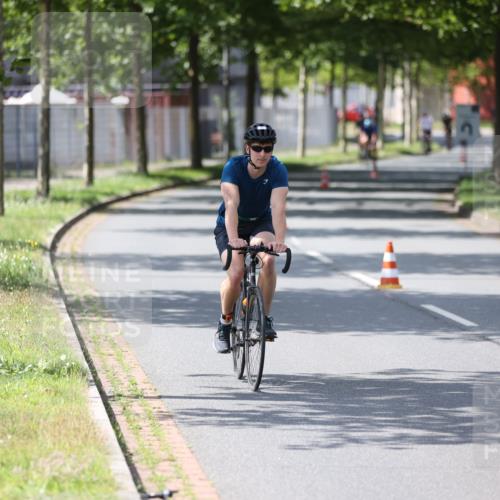 10.08.2025 - GEWOBA Citytriathlon Bremen Yannick Fuchs http://msf.ph/oto/8560810 10.08.2025 14:20:23 Radfahren 28, 29, 35, 52, 67, 80, 197 meine-sportfotos.de