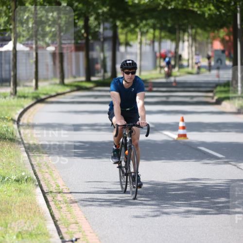 10.08.2025 - GEWOBA Citytriathlon Bremen Yannick Fuchs http://msf.ph/oto/8560815 10.08.2025 14:20:23 Radfahren 28, 29, 35, 52, 67, 80, 197 meine-sportfotos.de