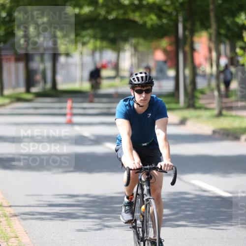 10.08.2025 - GEWOBA Citytriathlon Bremen Yannick Fuchs http://msf.ph/oto/8560818 10.08.2025 14:20:24 Radfahren 28, 29, 35, 52, 67, 80, 197, 274 meine-sportfotos.de