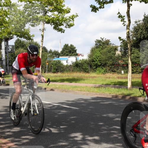 10.08.2025 - GEWOBA Citytriathlon Bremen Yannick Fuchs http://msf.ph/oto/8560819 10.08.2025 12:10:33 Radfahren 622, 629, 644, 647, 656, 710, 712, 722, 730, 748, 755, 819, 889, 1014 meine-sportfotos.de
