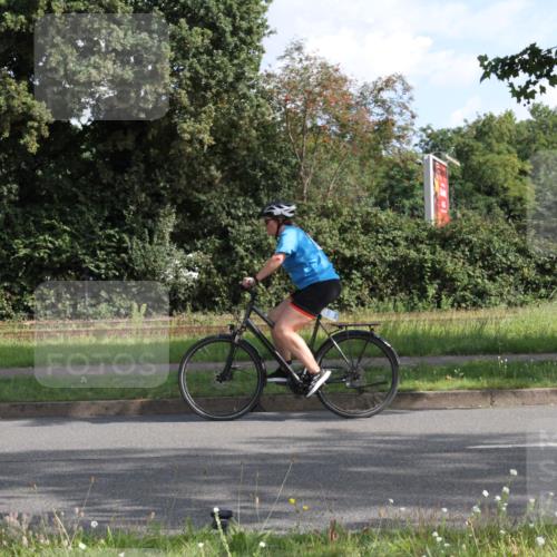 10.08.2025 - GEWOBA Citytriathlon Bremen Yannick Fuchs http://msf.ph/oto/8560823 10.08.2025 10:38:57 Radfahren 31, 111, 113, 119, 417, 429, 443, 472, 498, 499, 506 meine-sportfotos.de