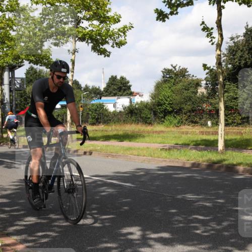 10.08.2025 - GEWOBA Citytriathlon Bremen Yannick Fuchs http://msf.ph/oto/8560831 10.08.2025 12:10:40 Radfahren 573, 622, 629, 644, 647, 651, 656, 659, 685, 712, 722, 730, 748, 755, 819, 889, 1014 meine-sportfotos.de